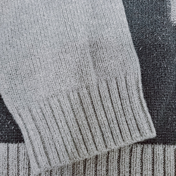 Gymboree Motorcycle Sweater - Picture 4 of 6